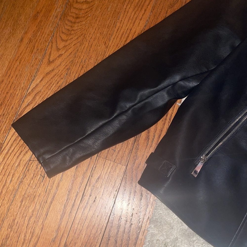 Black jacket - Picture 2 of 12